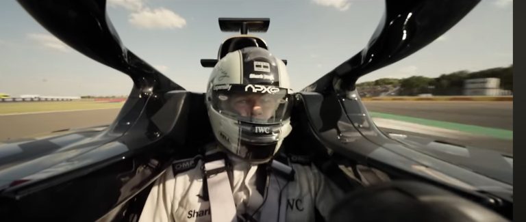 Teaser trailer de F1, filme estrelado por Brad Pitt, é divulgado pela Warner