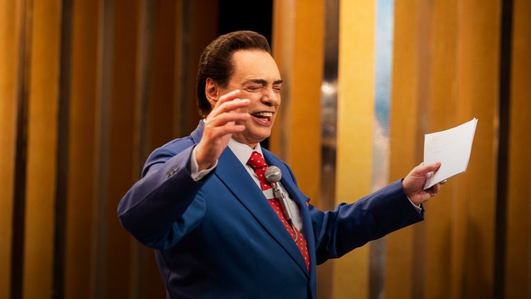 O Rei da TV: Relembre a série polêmica sobre a vida de Silvio Santos e saiba onde assistir